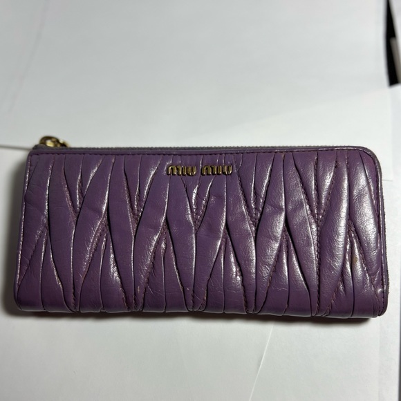 Authentic Miu Miu Matelasse Wallet purple - Picture 6 of 9